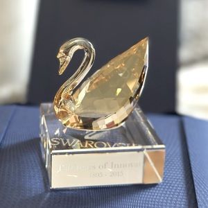 SWAROVSKI SWAN EVENT PIECE 2015 Crystal Figure w Box